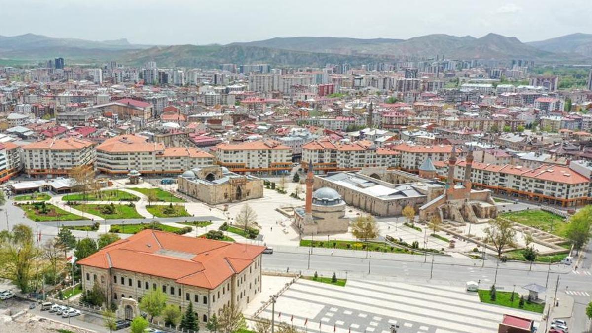 Sivas'ın ünlü AVM'si için yeni karar!