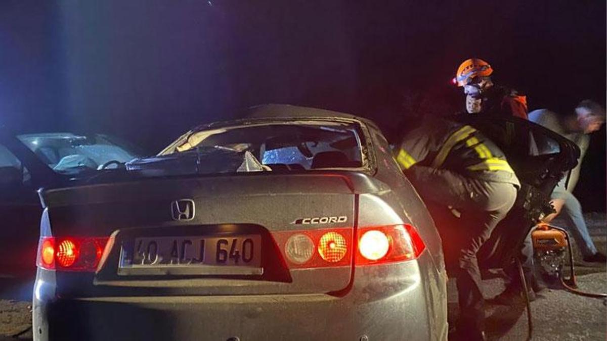 Kırşehir’de iki otomobil çarpıştı 6 kişi yaralandı