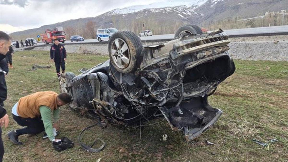 Muradiye-Çaldıran yolunda kazada 1 kişi hayatını kaybetti, 2 kişi yaralandı