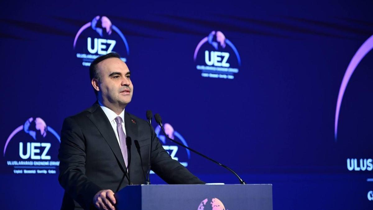 Bakan Kacır: 'Türkiye küresel ticaretin merkez ülkelerinden biri oldu'