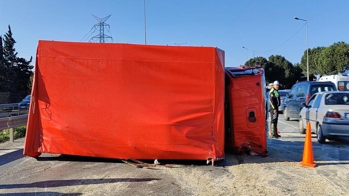 İstanbul'da makas faciası: Trafiği birbirine kattı! 1 çocuk hayatını kaybetti
