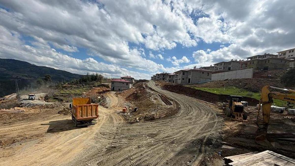 Onikişubat’ta ulaşım seferberliği: 11 mahallede 13 ayrı noktada eş zamanlı çalışma