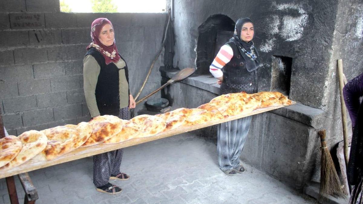 Asırlık geleneği iki komşu imece usulü yaşatıyor
