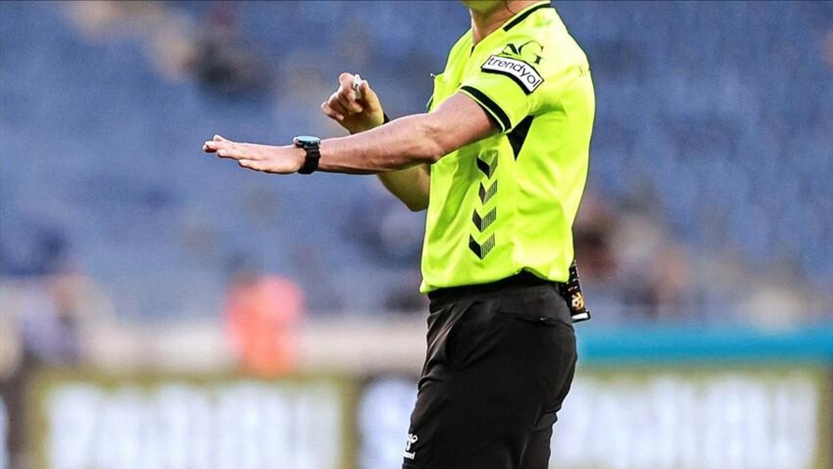 Bursaspor-Somaspor maçının hakemi gündem oldu