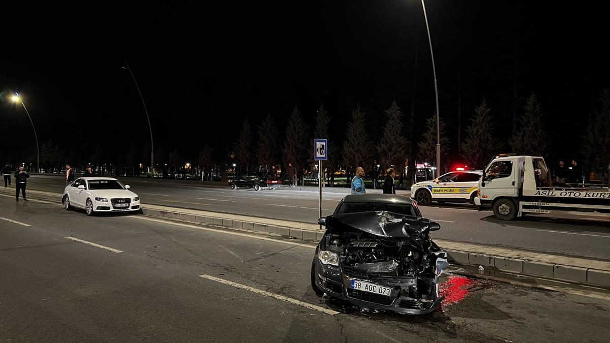 Kayseri’de iki otomobil çarpıştı: 1 yaralı