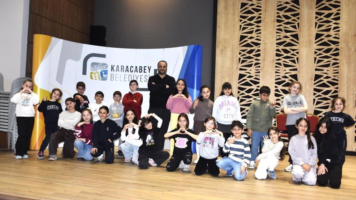 Karacabey Belediyesi Çocuk Tiyatro Ekibi sahne çalışmalarına başladı