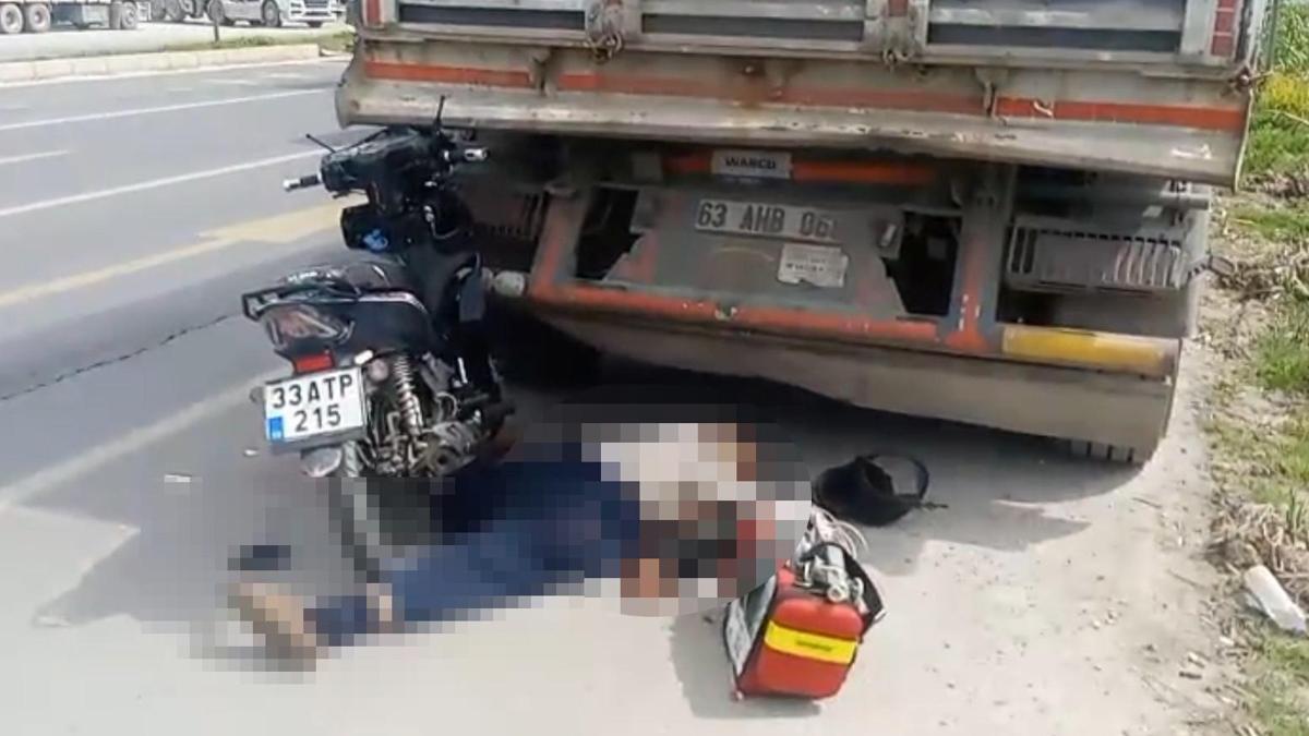 Park halindeki kamyona çarpan motosikletin 80 yaşındaki sürücüsü öldü