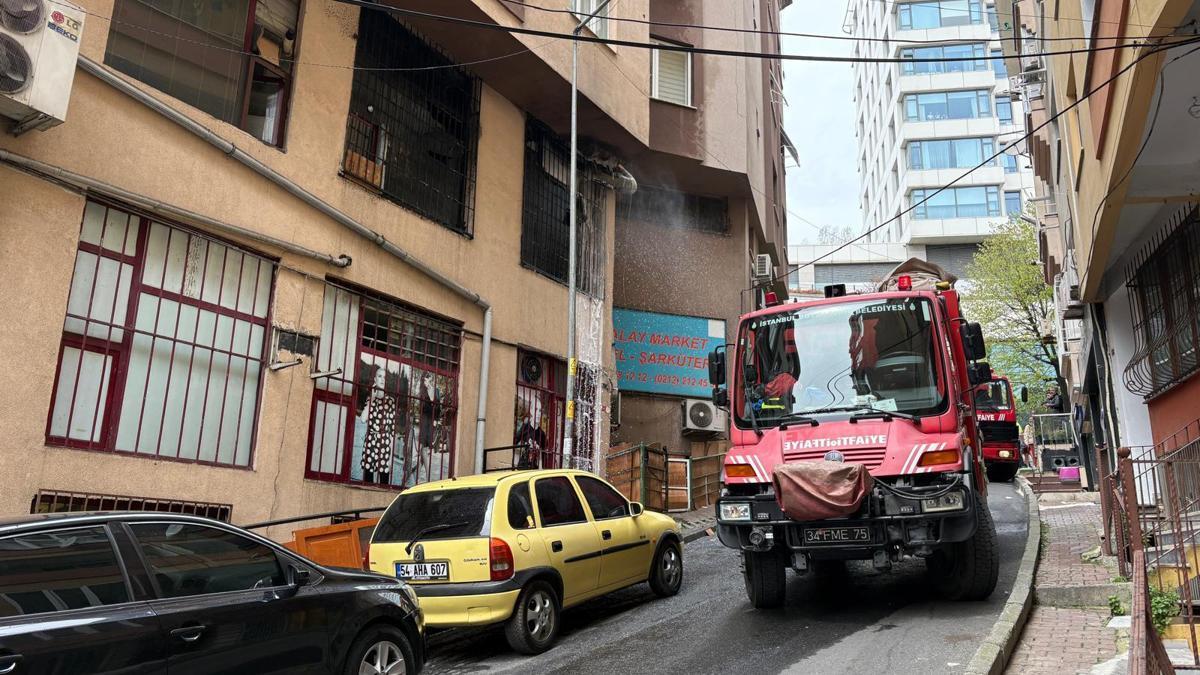 Şişli'de baca yangını paniğe neden oldu
