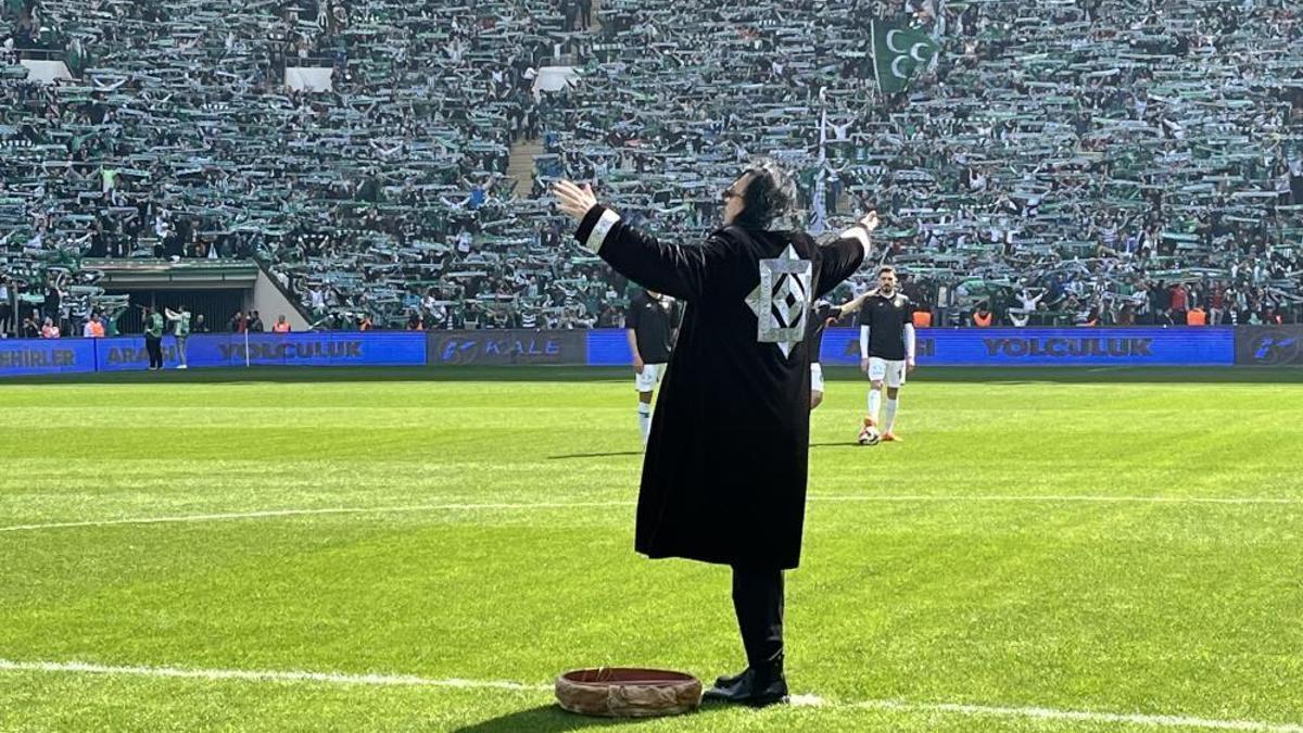 Bursaspor’a Gökhan Kırdar’dan özel beste sözü
