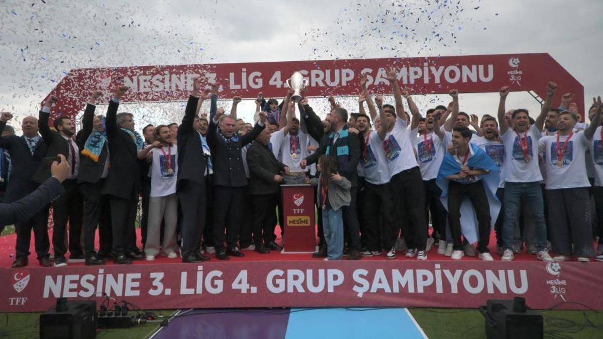 Şampiyon Kütahyaspor, kupasına kavuştu