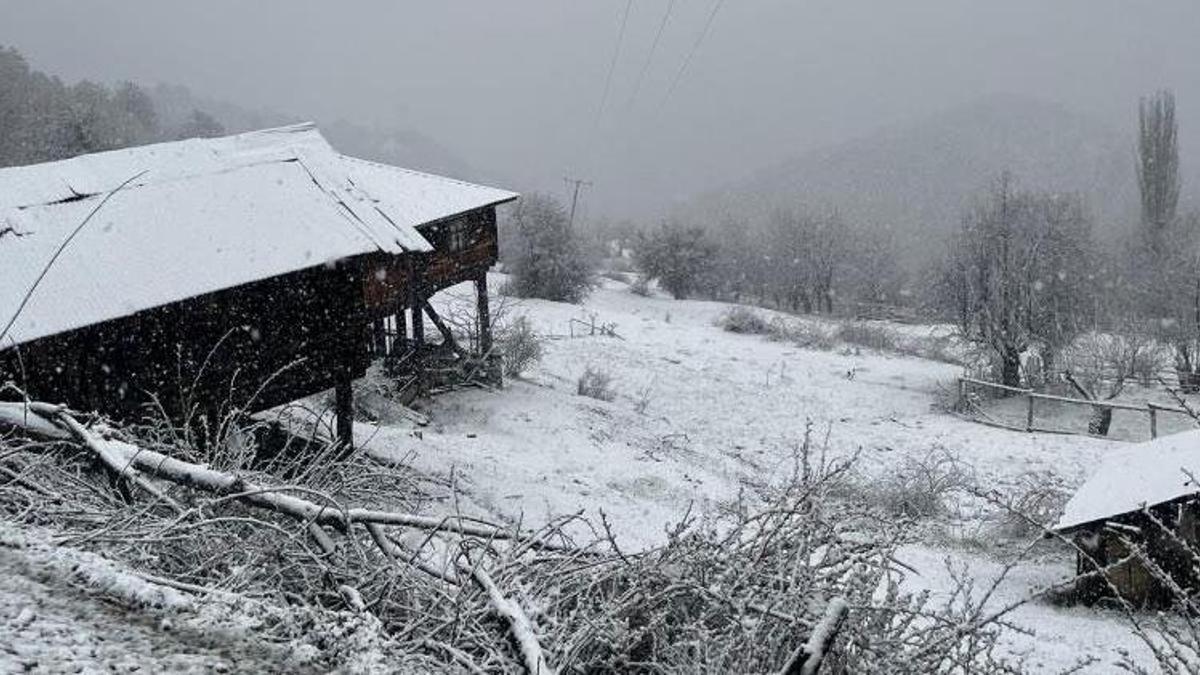 Meteoroloji uyardı Kastamonu Nisan sonunda kar sürprizi yaşadı