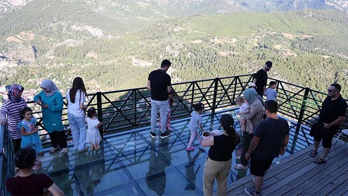 Feke’de cam teras heyecanı: Turizm hamlesi için geri sayım başladı!