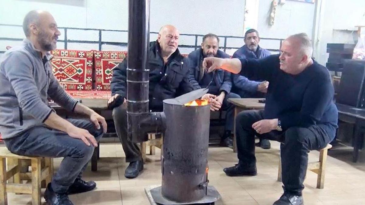 Bahar gelecek derken hava sıcaklığı eksiye düştü, sobayı yeniden kurdular