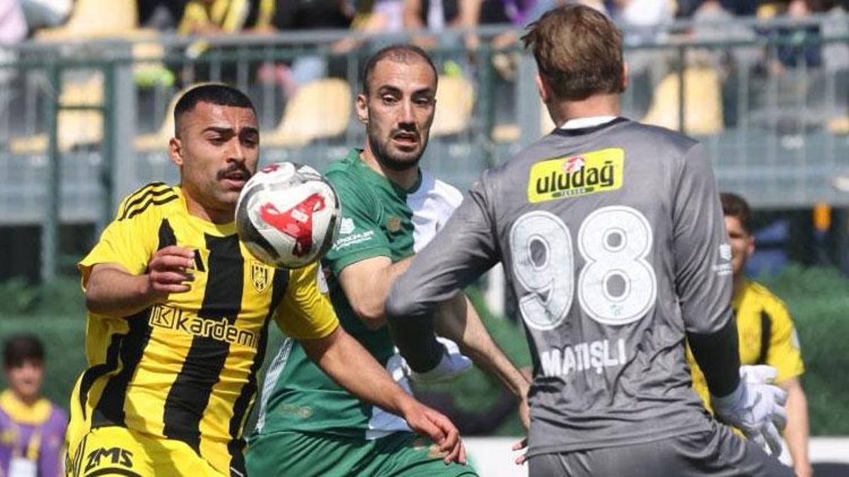 Bursaspor, Aliağa FK deplasmanında gol oldu yağdı