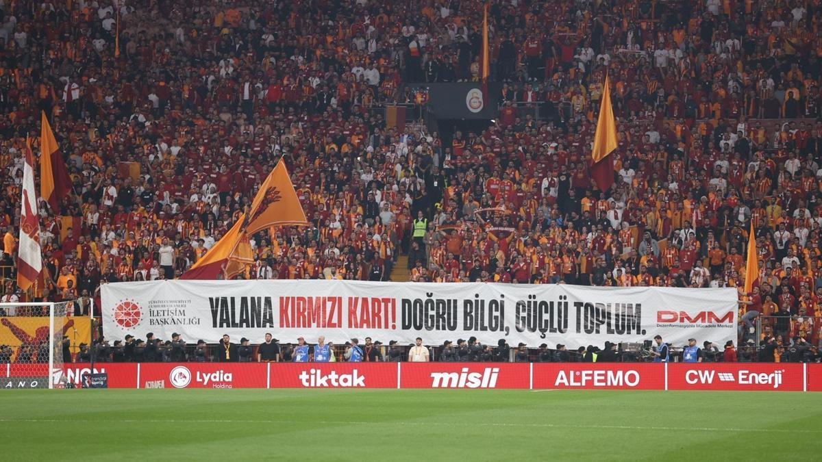 Dev derbide "Dezenformasyona Kırmızı Kart" mesajı