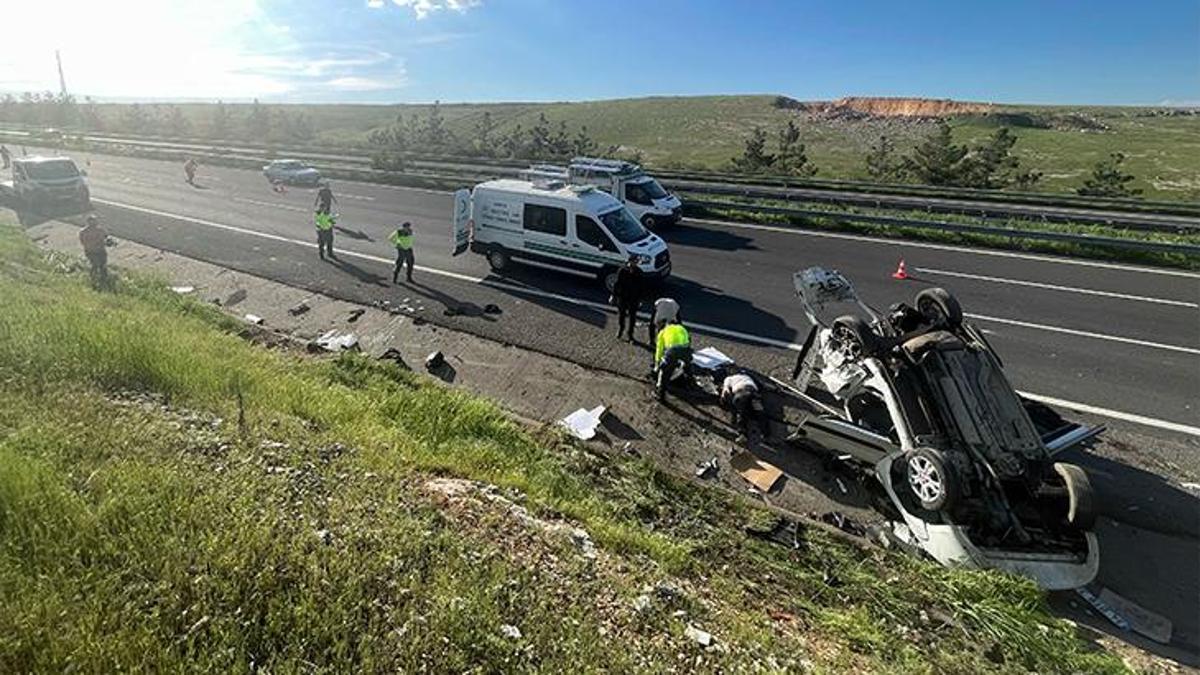 Şanlıurfa'da feci kaza! 3 kişi öldü, 5 kişi yaralandı