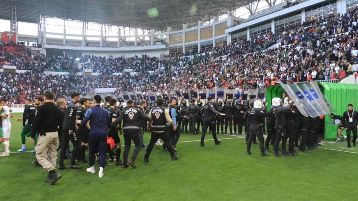 Amedspor'dan Iğdırspor maçı öncesi hamle! Nahit Eren devreye girdi