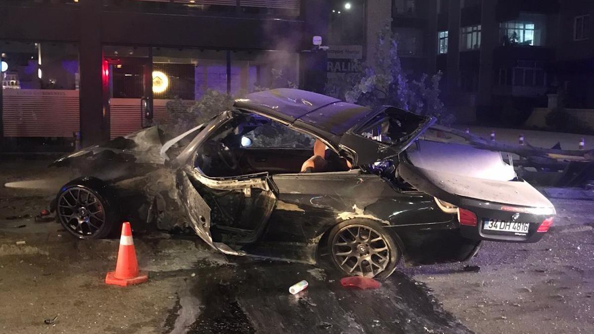 Samsun’da kontrolden çıkan otomobil ağacı devirdi: 1 yaralı