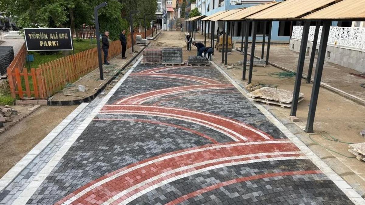 Aydın'da bir ilçenin ortasına dikildi: Belediye başkanı mesajı verdi