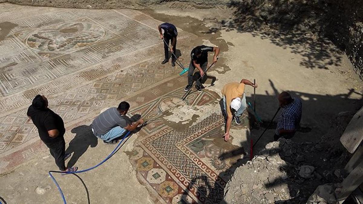 Zeugma'nın rakibi Tokat'tan çıktı! 'Çingene Kızı'na benzerliğiyle dikkat çekiyor: 'Kaçak kazı yapılırken bulundu'