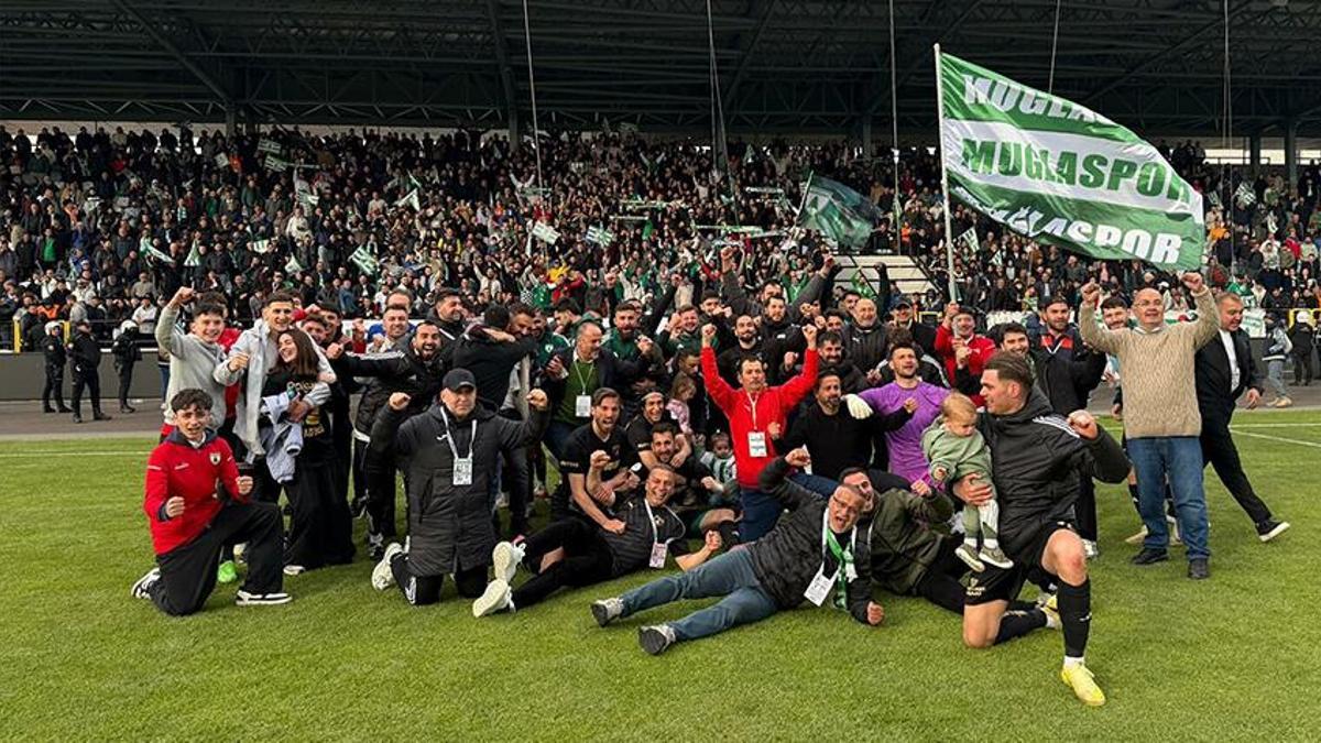 Muğlaspor, Şanlıurfaspor'u devirdi! 1. lig için tek maç kaldı