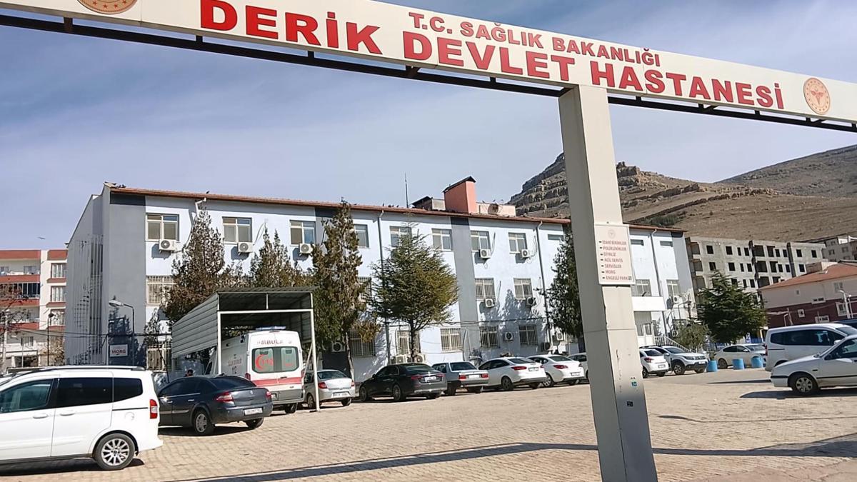 Taşıdığı demir yüksek gerilim hattı ile temas edince akıma kapılıp ağır yaralandı