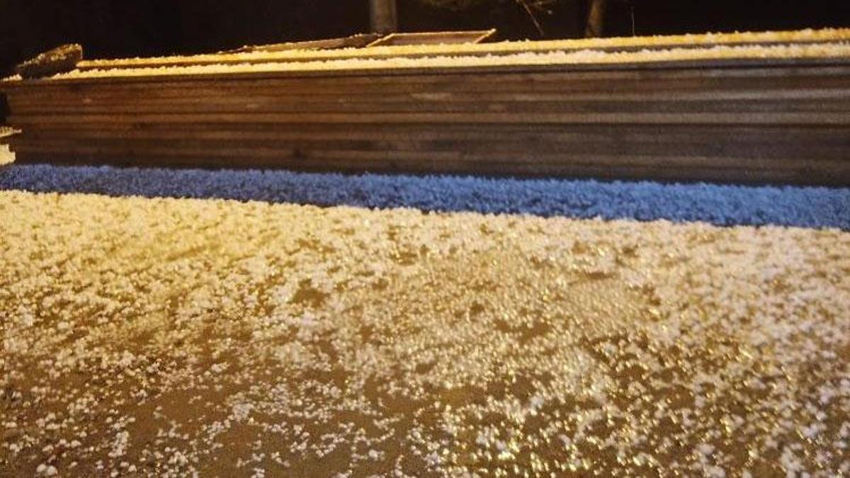 Elazığ’da dolu yağışı etkili oldu, tarım arazileri zarar gördü