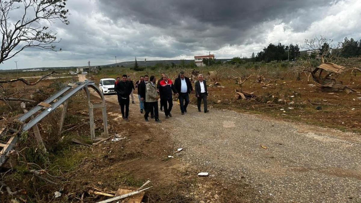 Gaziantep'te ‘süper hücre' tarım alanlarını talan etti