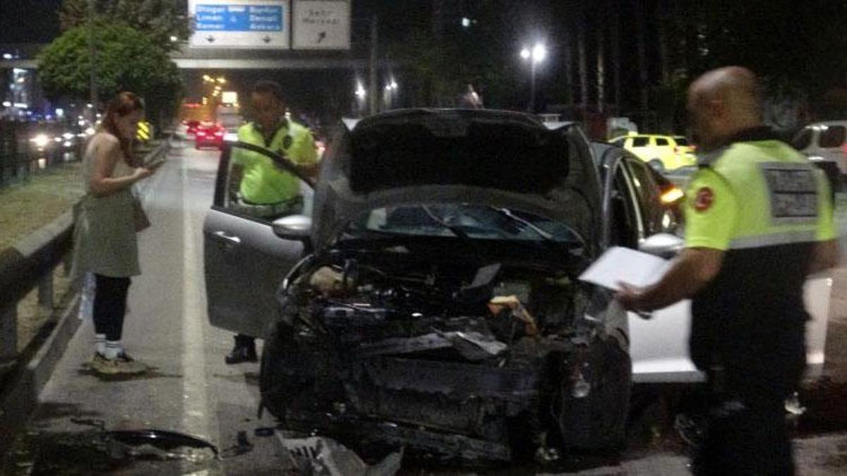 Kadın sürücü hurdaya dönen araçtan burnu bile kanamadan çıktı