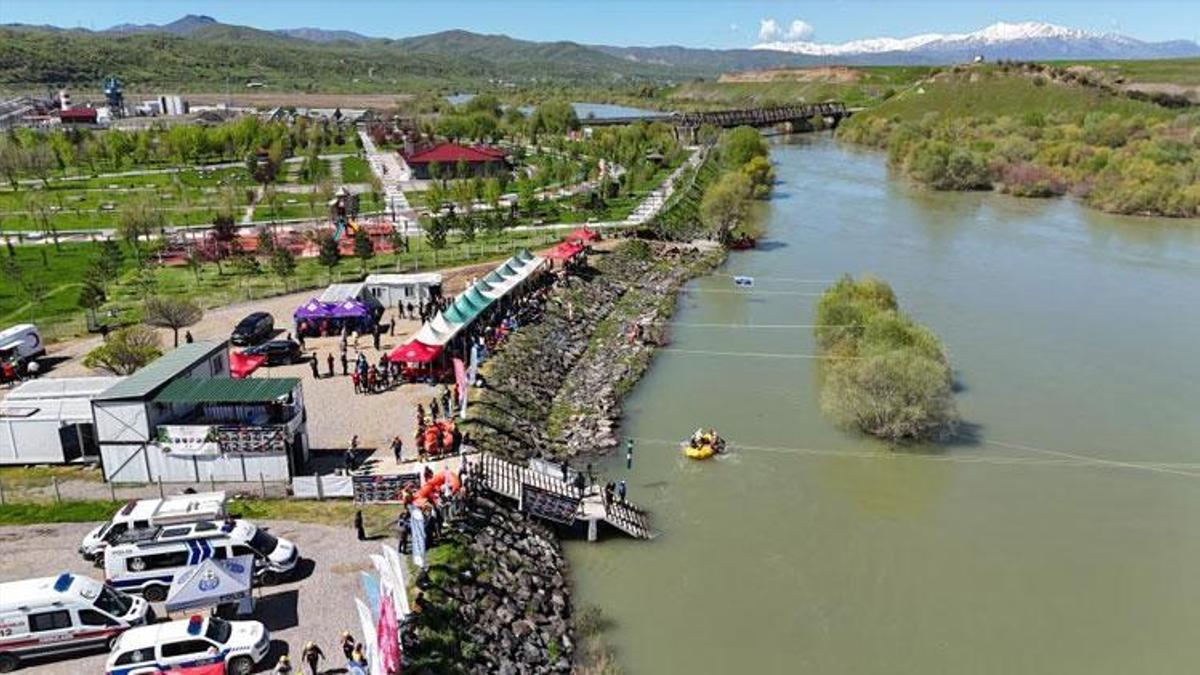 Bingöl'de rafting şöleni: 10 ilden 400 sporcu ile Türkiye Şampiyonası coşkuyla başladı