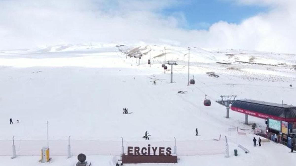 Türkiye'nin önemli kayak merkezlerinden Erciyes'te sezon rekoru da kırıldı