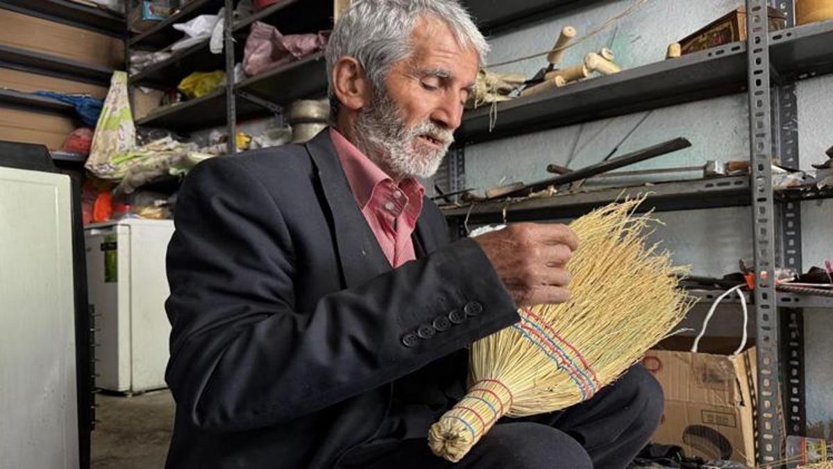 10 dönümlük tarlada yetiştiriyor, tek tek dokuyor! Diyarbakırlı ustaya çevre illerden yoğun talep