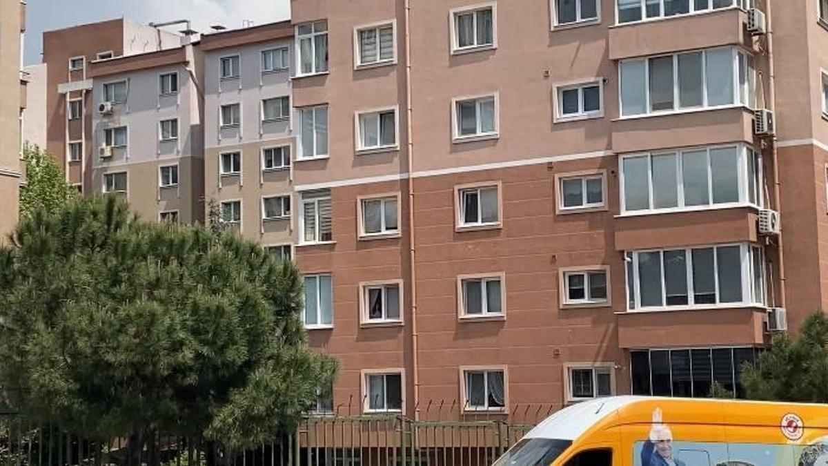 Bahçelievler’de eşini bıçaklayarak yaralayan koca karakola teslim oldu