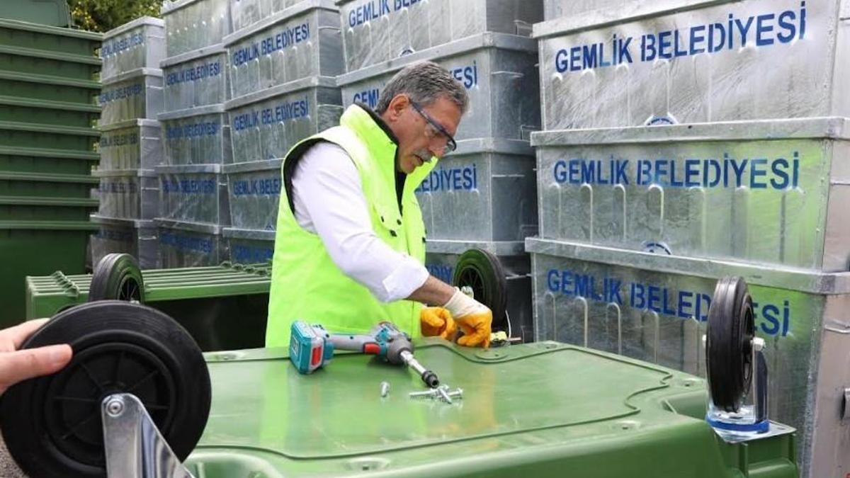 Gemlik’te temizlikte tasarruf ve yeni nesil konteyner dönüşümü