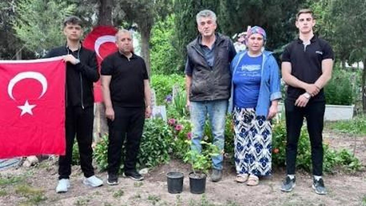 Liseli öğrencilerden Anneler Günü’nde vefa