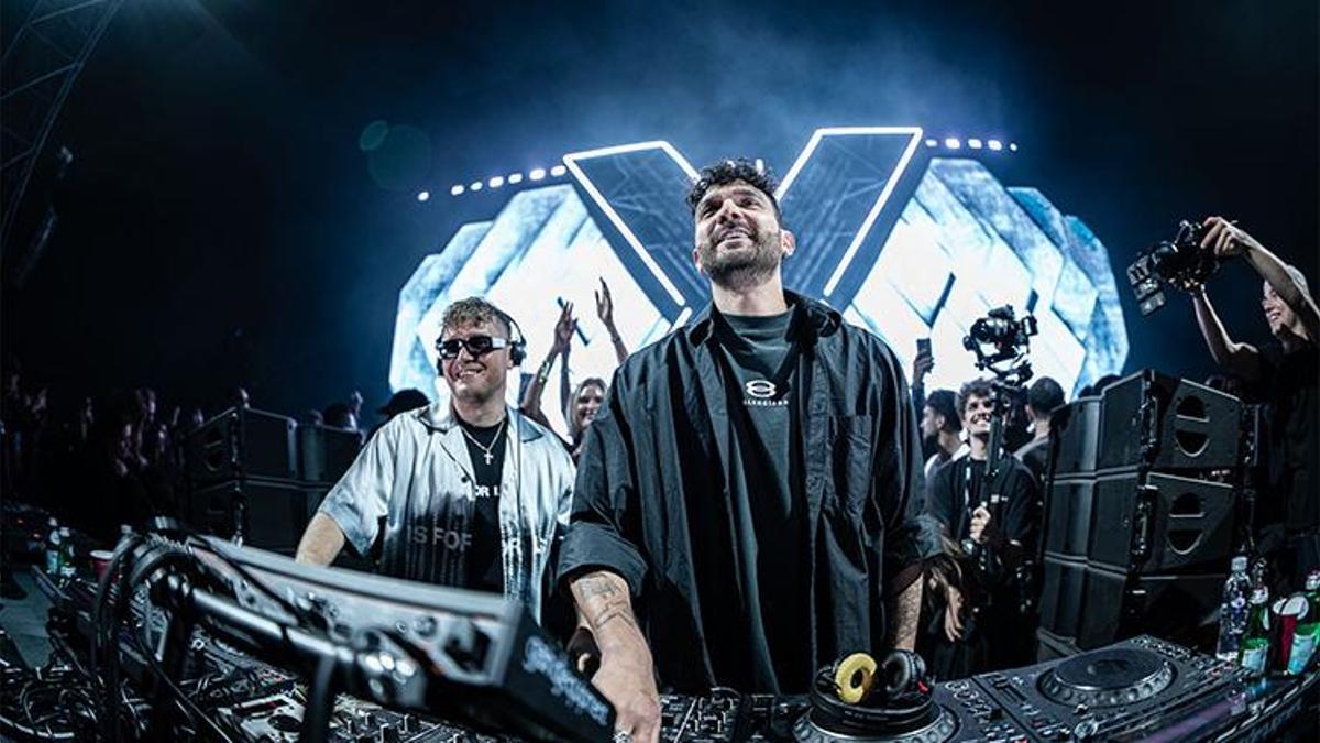 Adrıatıque “X” ile istanbul’u salladı!10 bin kişilik dev açıkhava şovu nefes kesti
