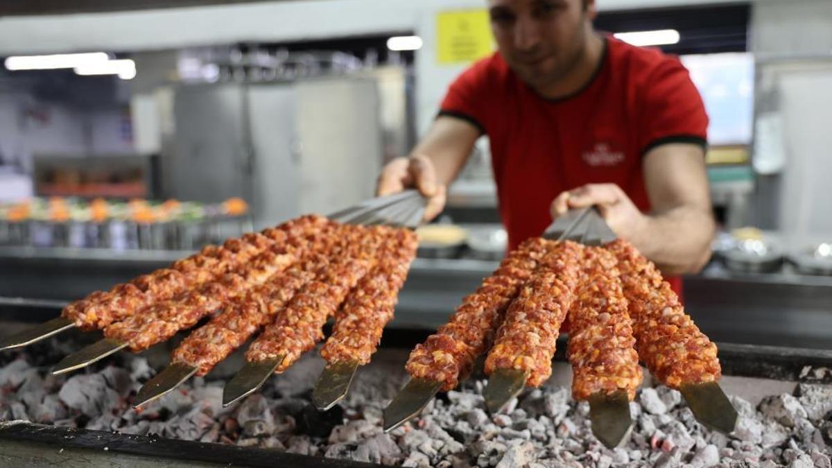 Adana kebabı ve salata ikilisinde 'glutatyon' etkisi!