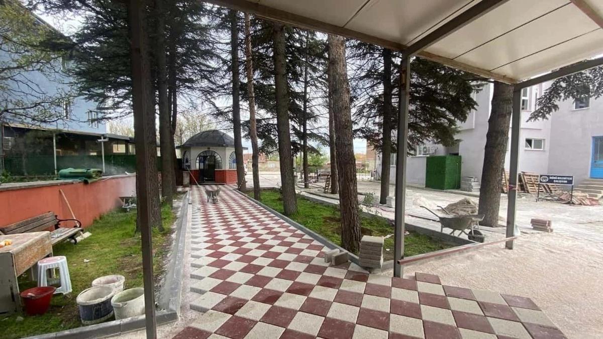 Eskişehir'de taleplere kulak verildi: Maahallede çalışma başladı