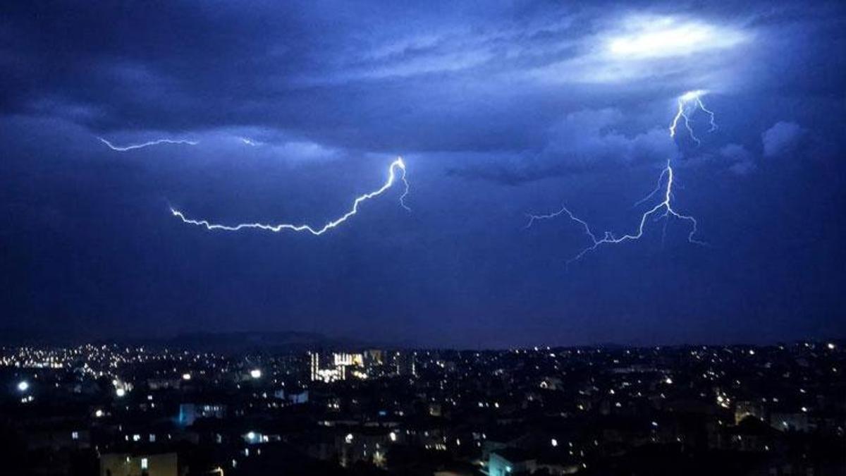 Meteoroloji'den Kırıkkale için gök gürültülü kuvvetli sağanak uyarısı geldi