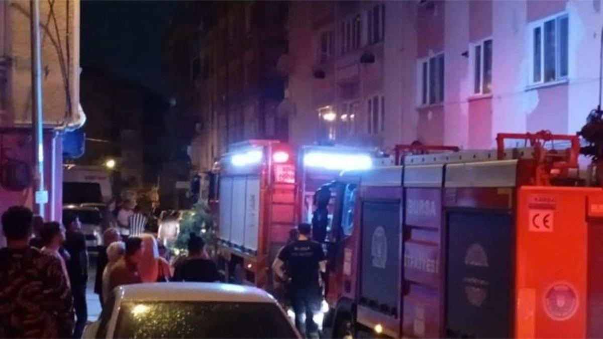 Bursa Osmangazi'de 6 katlı binada yangın paniği