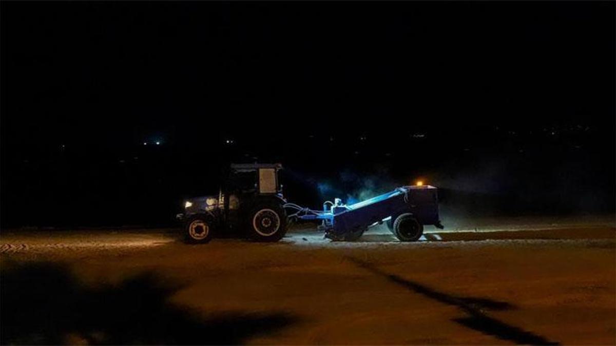 Didim’de gece mesaisi: Altınkum sahili yenileniyor
