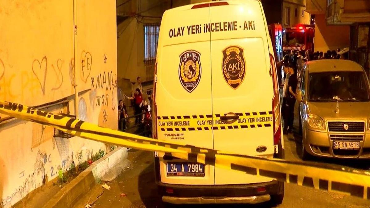 Eyüpsultan'da gece yarısı yangın: 2'si çocuk 4 yaralı