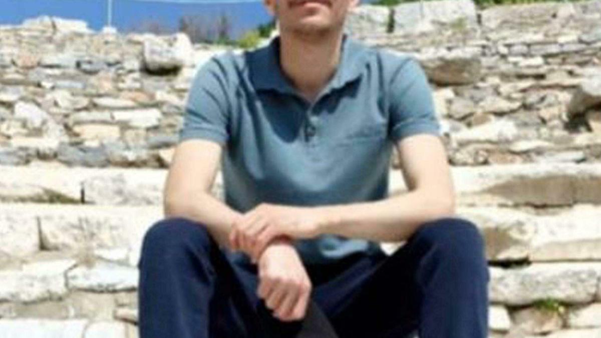 Anne, baba ve kardeşini öldüren sanık, ilk duruşmada savunma yapmadı