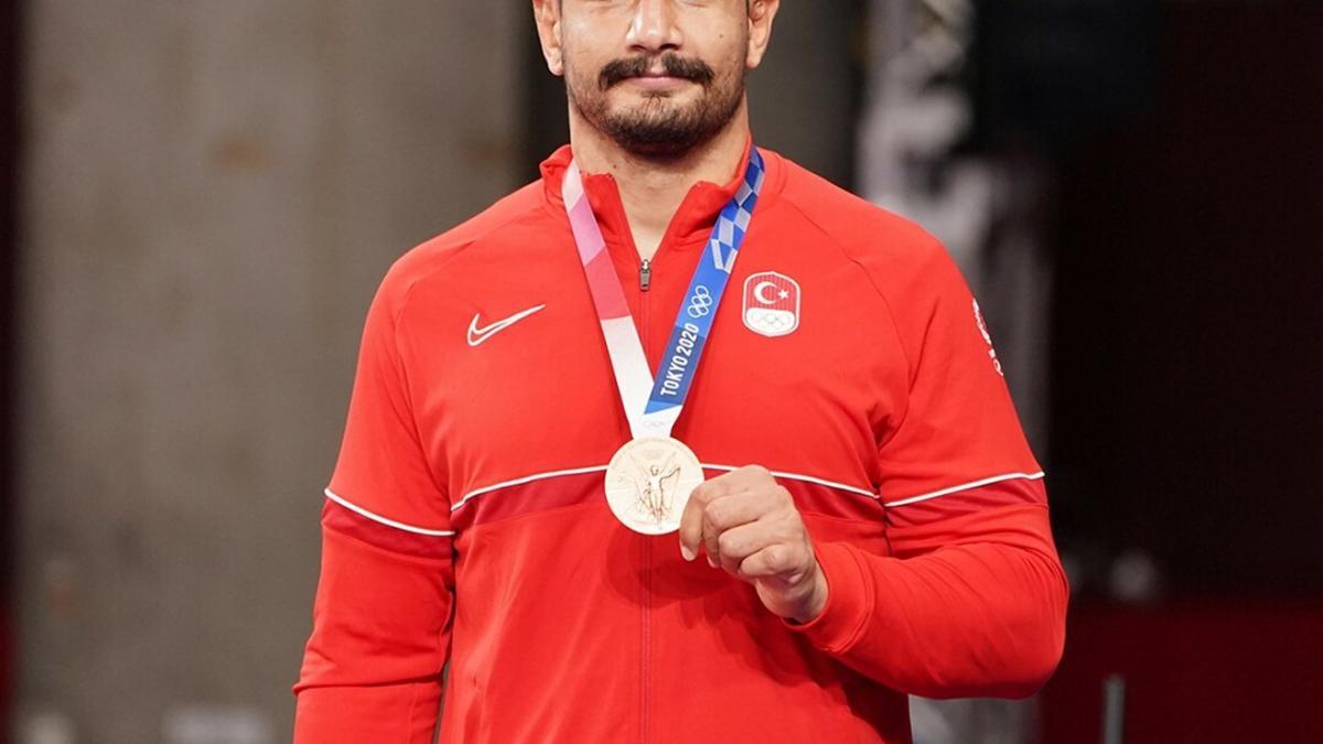 Şampiyon güreşçiler, 16. Emiralem Çilek Festivali'nde