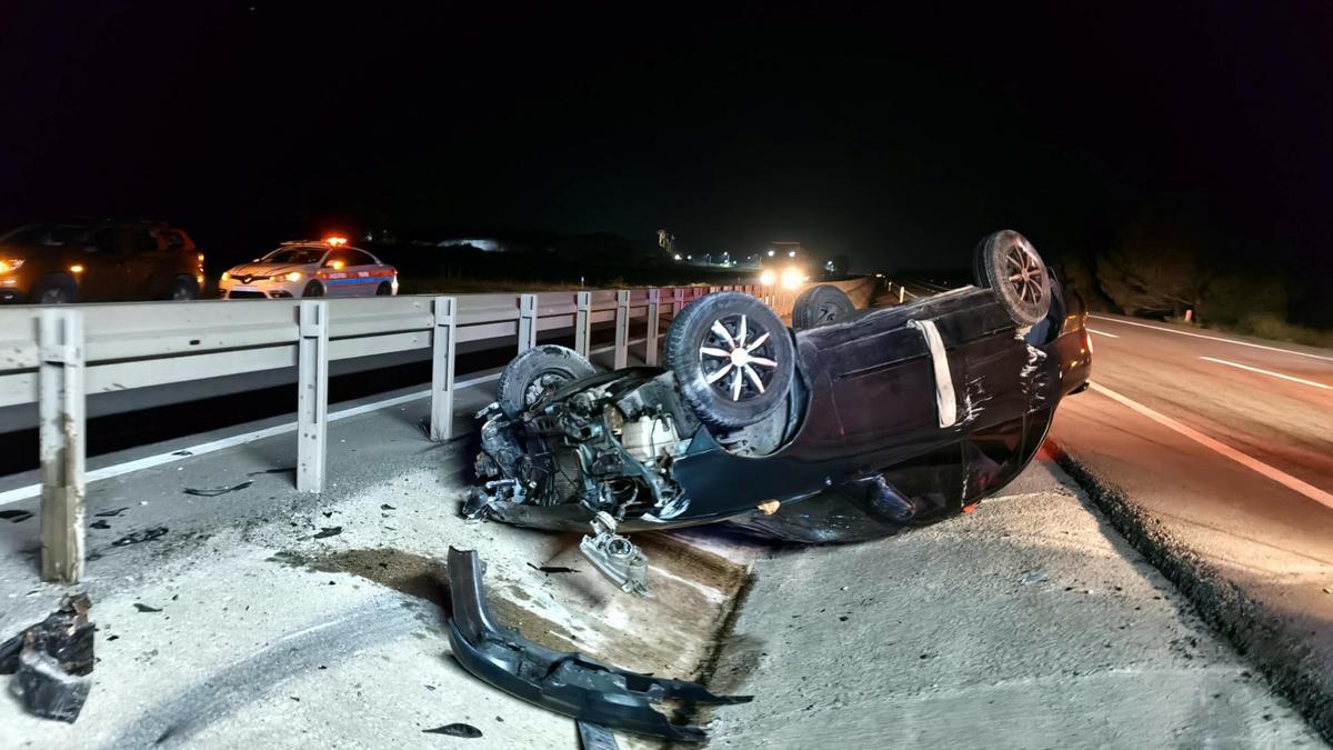Takla atan otomobilin sürücüsü yaralandı