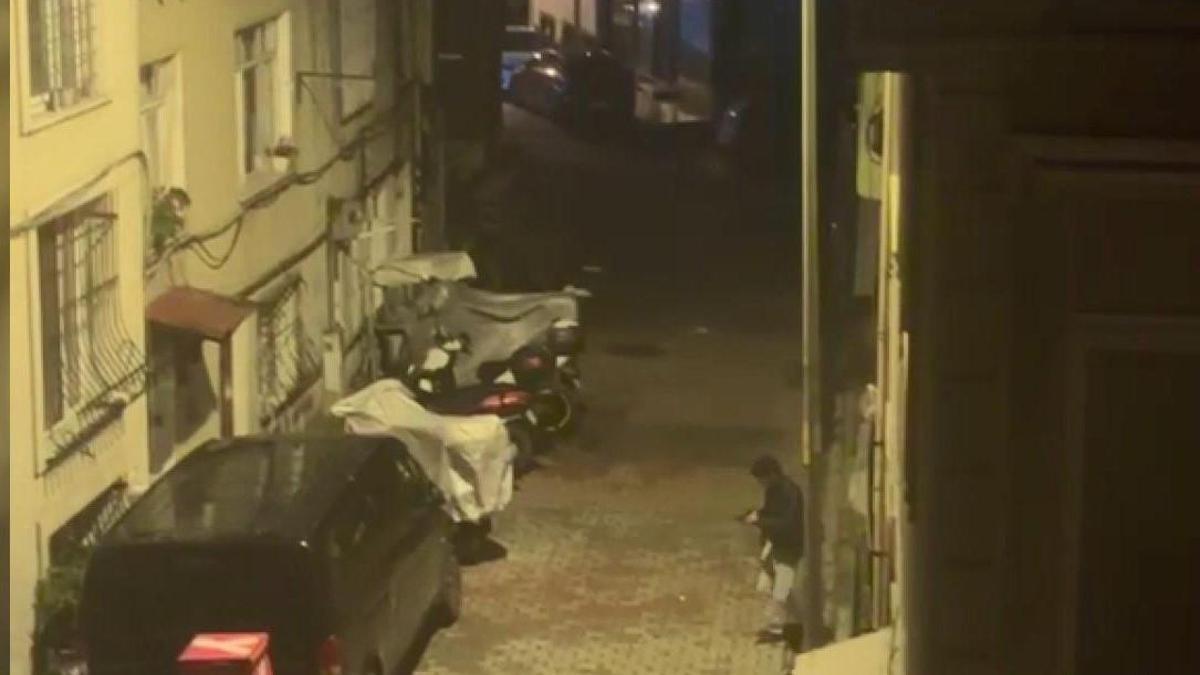 Kağıthane'de iş insanının kayınvalidesinin evini kurşunlayanlar yakalandı; 100 milyon lira değerindeki araçları kundaklanmıştı