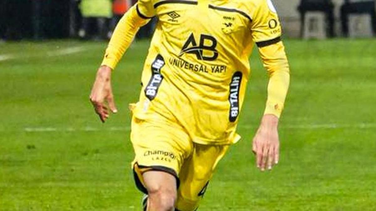 Adana 01 FK'nın golcüsü çantasını toplayıp ayrıldı