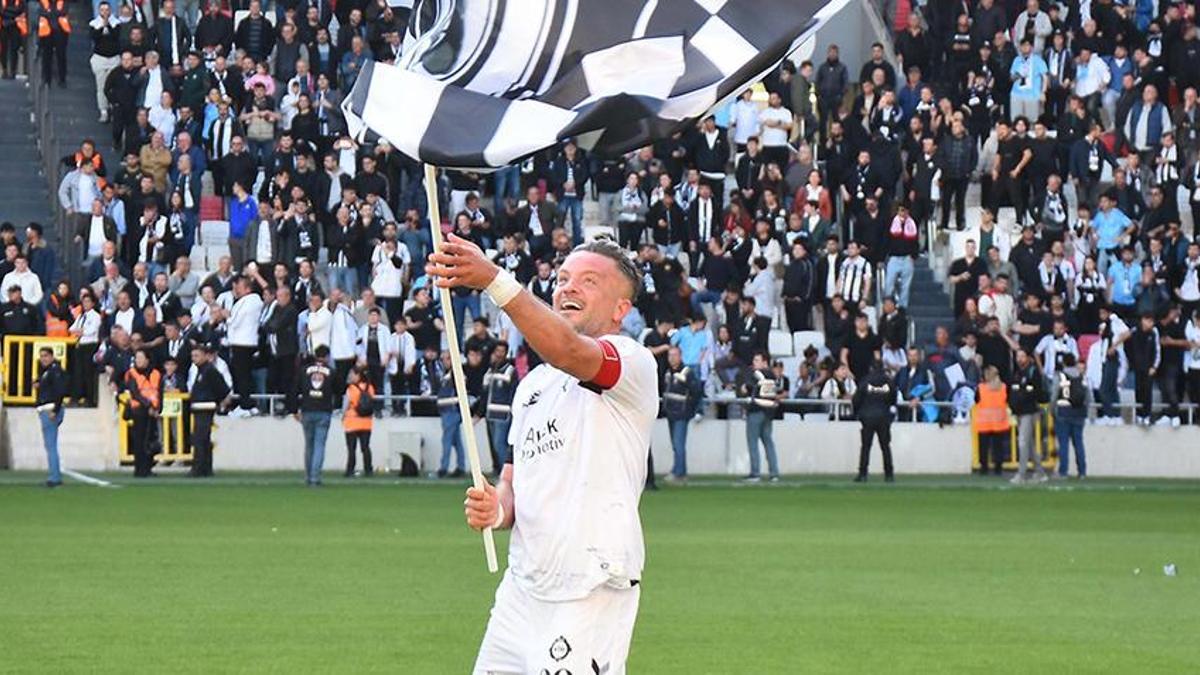 Altay'da 1 milyar TL'yi aştı! 6 futbolcu birden terk ediyor