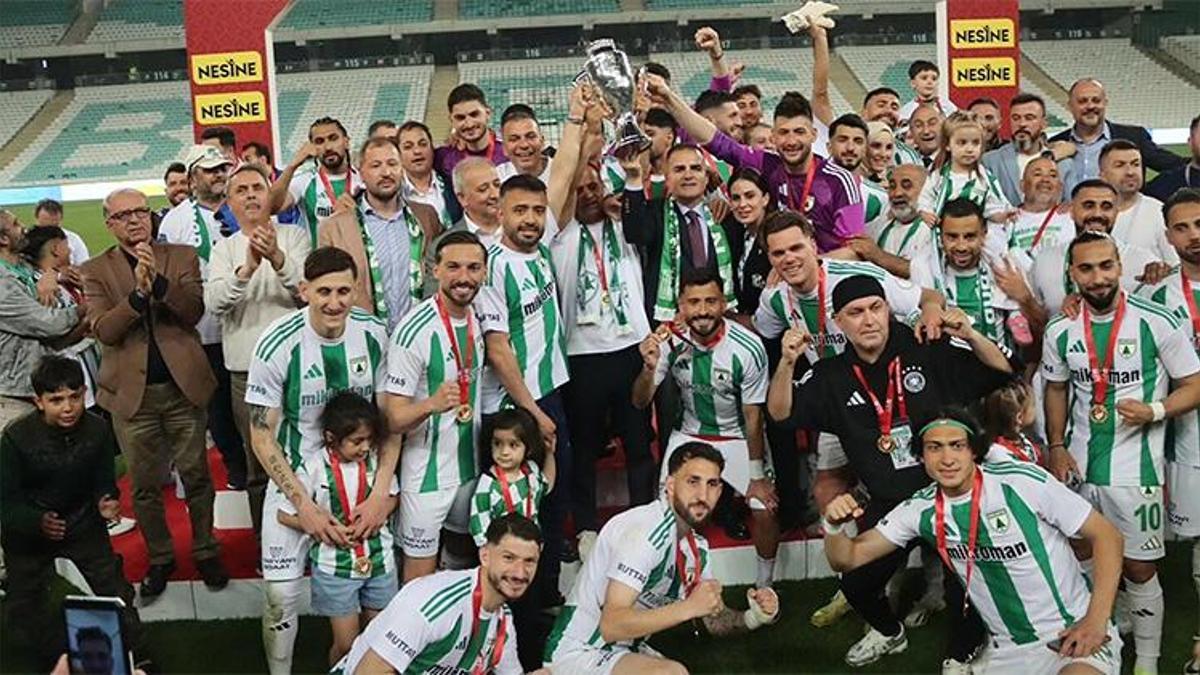 Bir şehir yeniden ayağa kalktı! Muğlaspor tarihinde ilk kez 1. Lig’de!