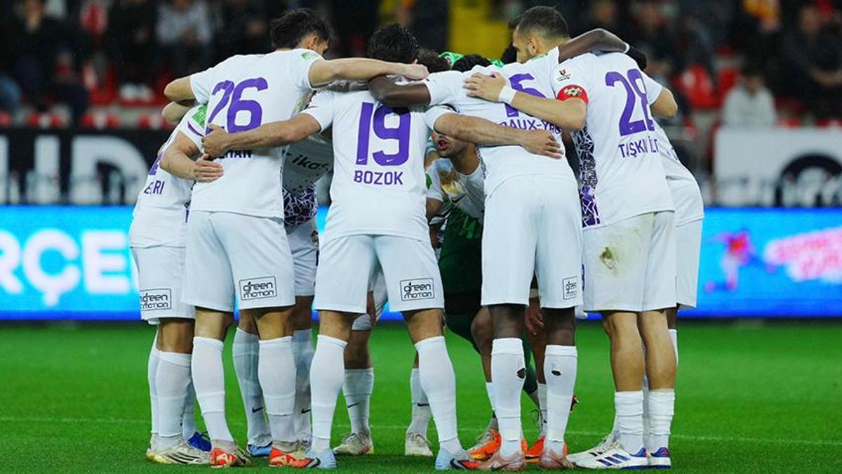 Eyüpspor'da Umut Bozok'dan Fenerbahçe bombası: Senaryonun filmi çekilebilir